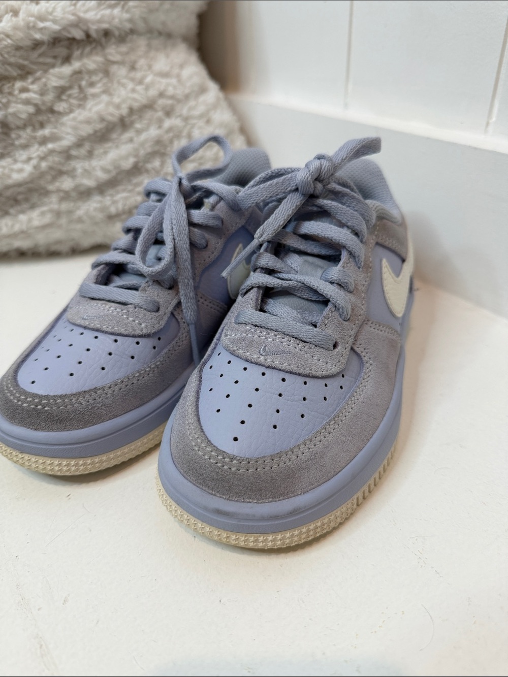 Nike Kids' Lavender and White Low-Top Sneakers with Cream Sole